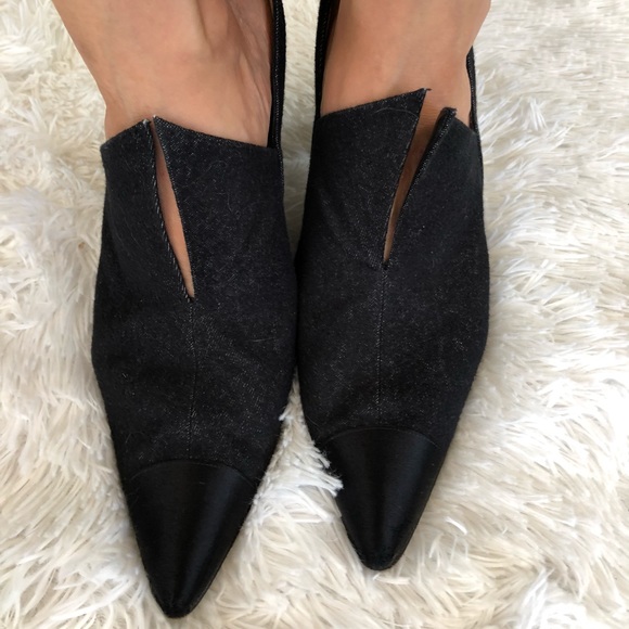 Chanel pointed toe heels - Picture 2 of 8